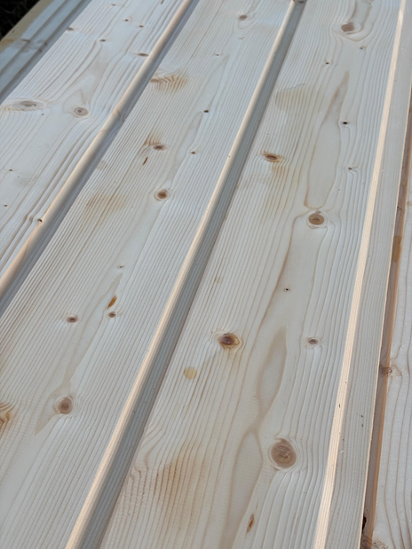 UYV profils, gludi ēvelēta virsma